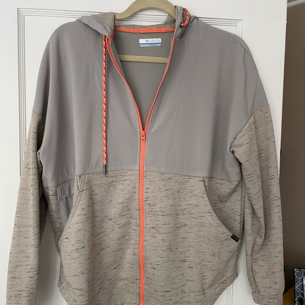 Columbia Women’s size small athletic hoodie